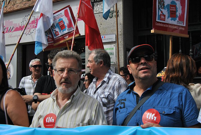 16-06-28 ConcentracionconsuladoFranciaACorunha03.JPG